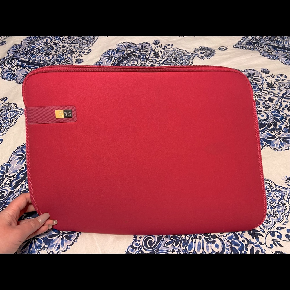 Laptop sleeve
